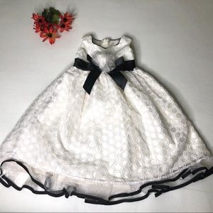 Bonnie Jean Girls’ White Lace Black Bow Dress
